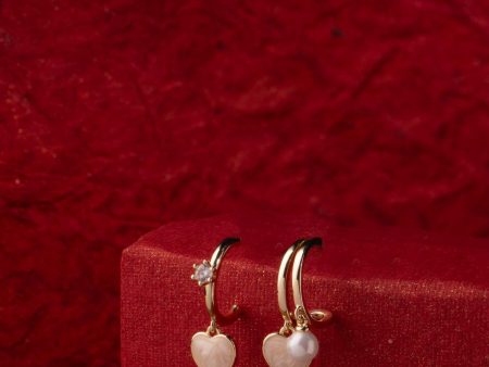 Distinctive Golden Color Hearts And Pearls Earrings (Brass) Supply