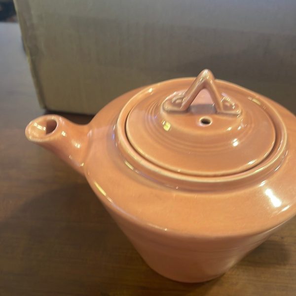 Vintage Fiesta Harlequin Teapot in Rose - 0 issues! Beautiful on Sale