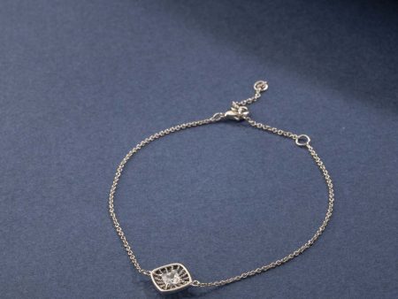 Charming Subtle White Bracelet (Brass) Online