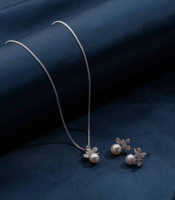 Daisy Pearl Necklace Set (Silver) Discount