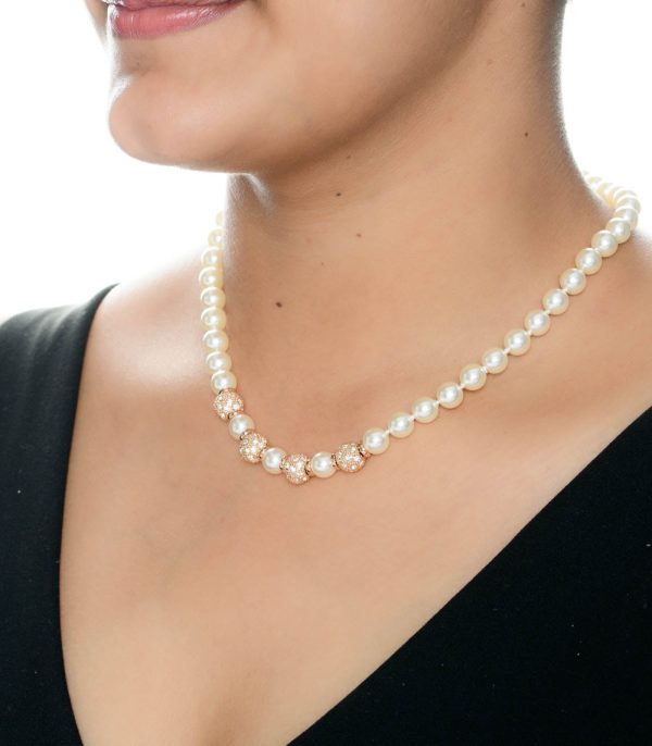 Classic Single Layer Pearl Necklace (Brass) Sale