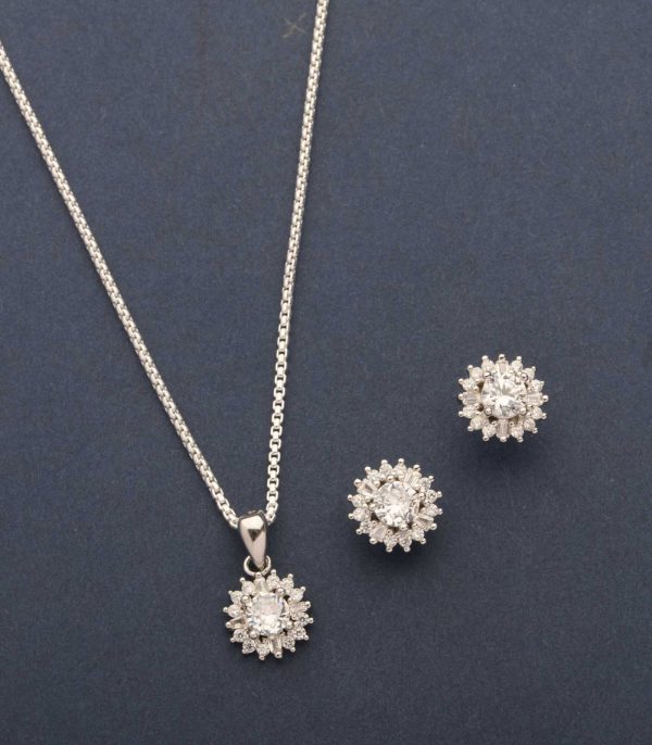 Garden Of The Silver Flowers Pendant Set (Silver) Hot on Sale