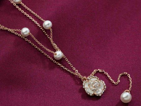 Dangling White Rose and Pearl Necklace (Brass) Hot on Sale