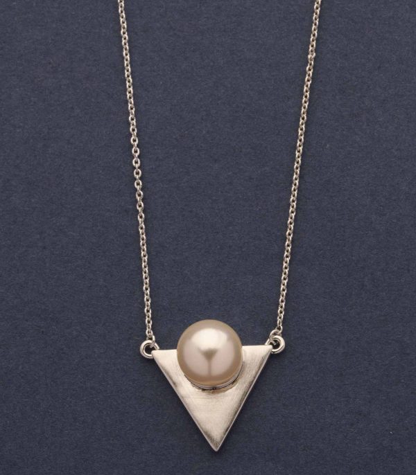 Classic Silver Plate Of Pearl Necklace (Brass) Discount