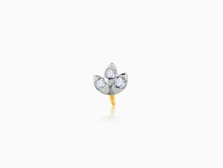 Gold Dazzling Leaf Diamond Nose Pin Supply