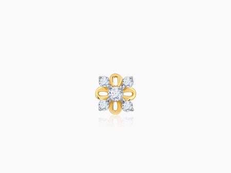 Gold Graceful Bloom Diamond Nose Pin For Discount