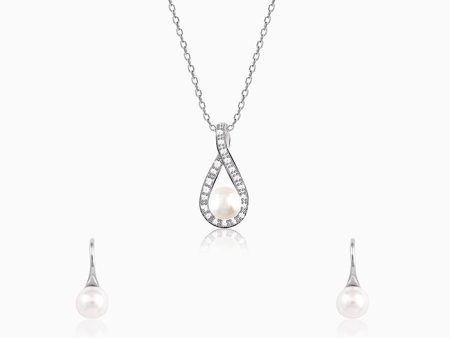 Dazzling Pearl Set with Link Chain Sale