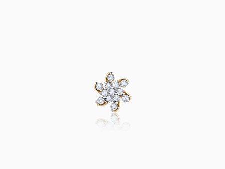 Gold Magnificent Flower Diamond Nose Pin Supply