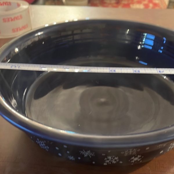 Fiesta Large 2qt. Serving Bowl with Snowflake Decal  (Betty Crocker Exclusive) Supply