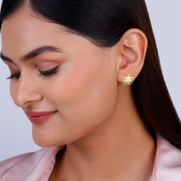 Anushka Sharma Golden Blooming Flower Stud Earrings Fashion