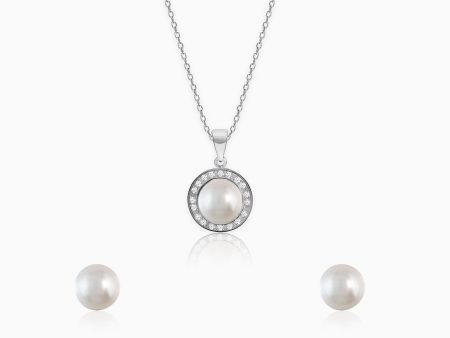 Effortless Elegance Pearl Set with Box Chain For Discount